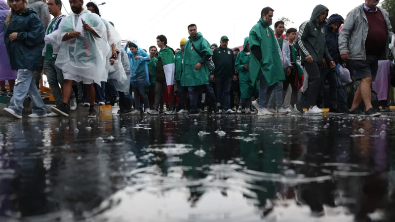 México vs Inglaterra en alerta por las fuertes lluvias y rayos en la Ciudad de México
