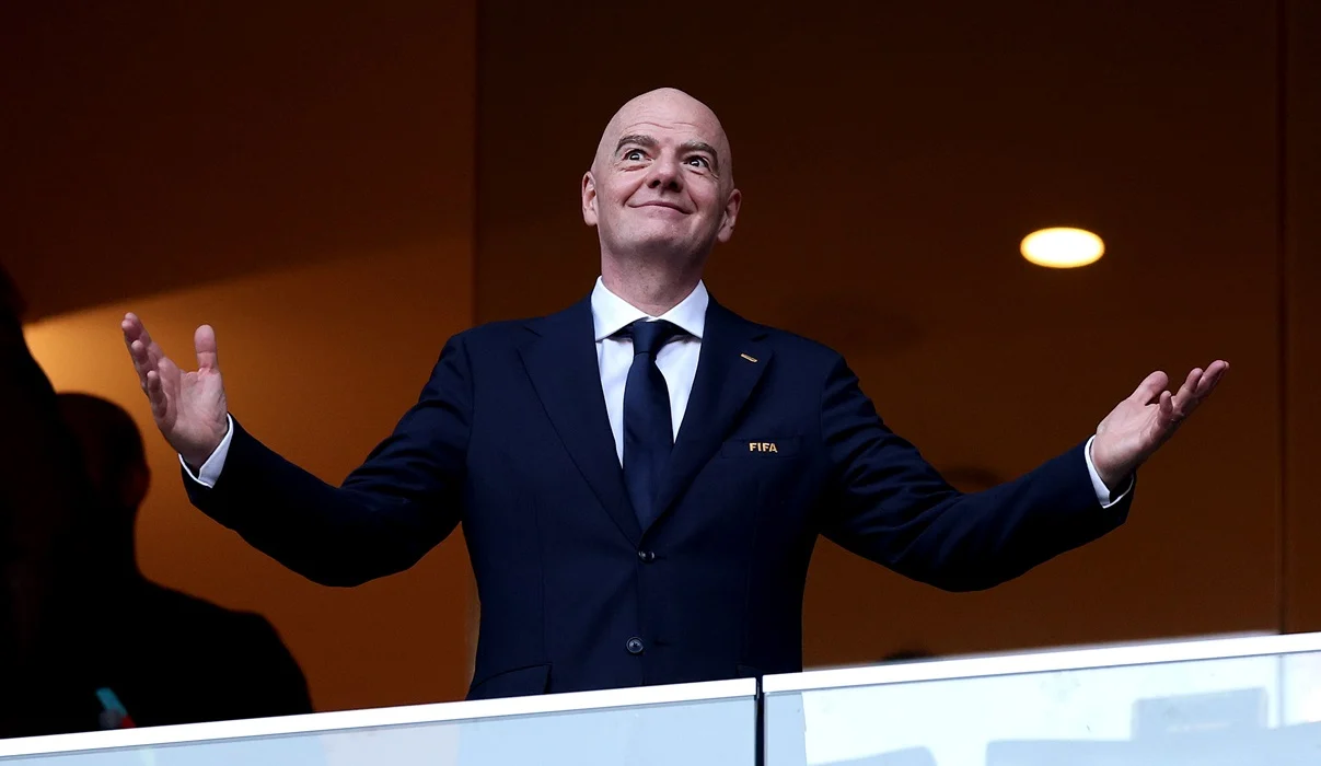 Infantino confirmó que evaluará el Mundial con 64 equipos