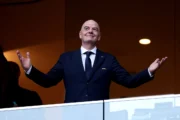 Infantino confirmó que evaluará el Mundial con 64 equipos