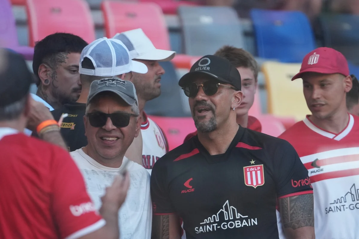 Verón también cruzó a AFA por la suspensión de la Supercopa Argentina: “No les importa si la gente…”