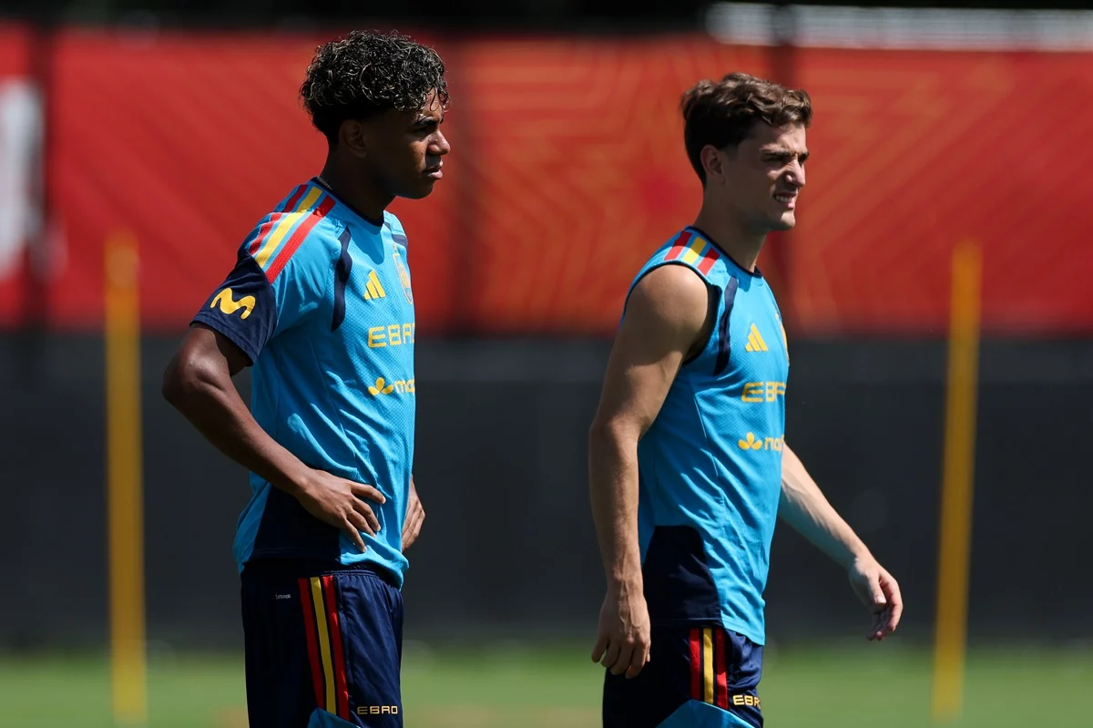 España tocada confirmó el once inicial para enfrentar a Austria