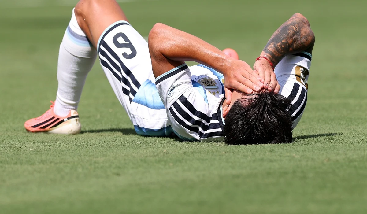 Lisandro Martínez se lesionó en la Final del Mundo y fue reemplazado en Argentina