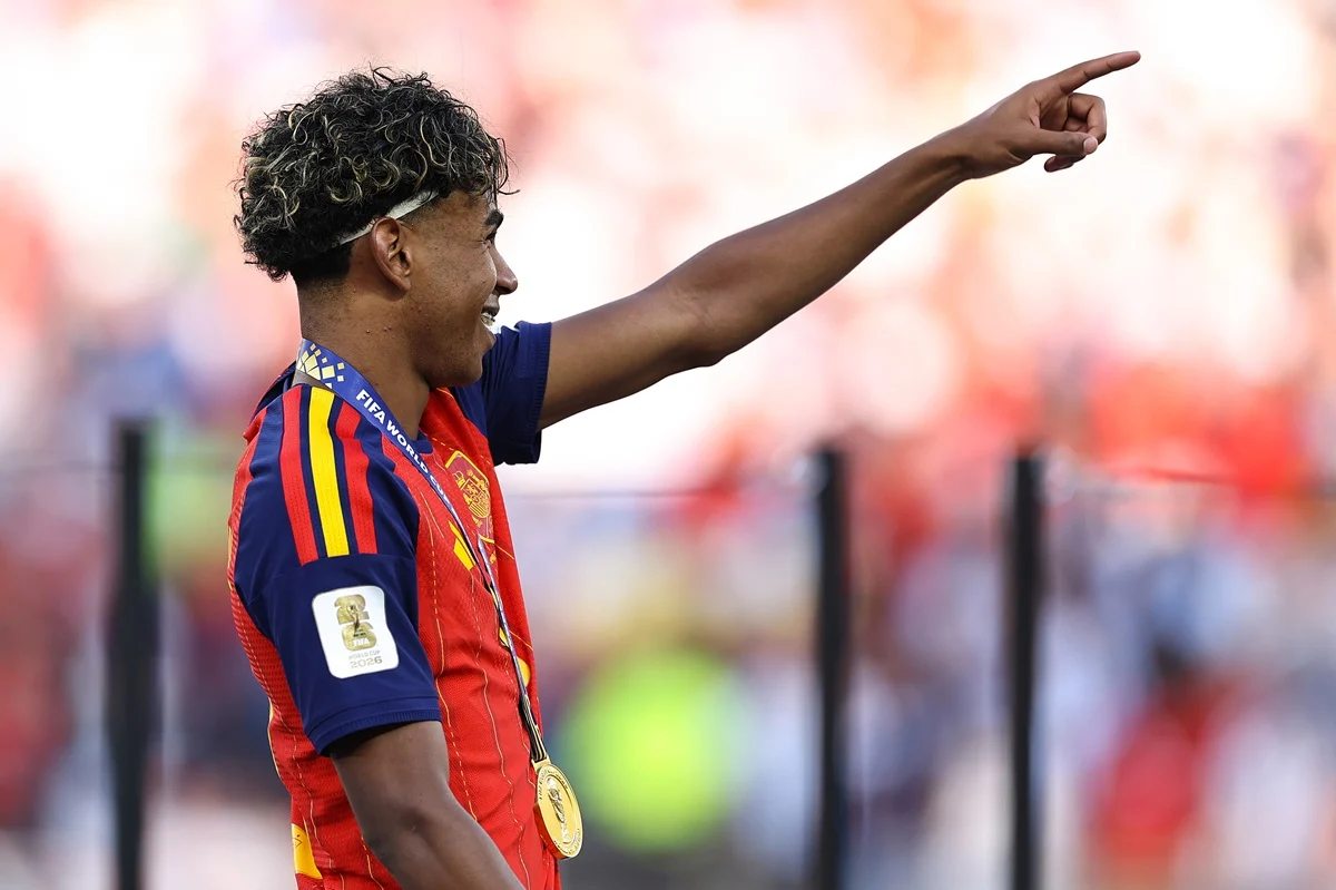 Lamine Yamal se convirtió en el tercer campeón más joven de la historia de los Mundiales