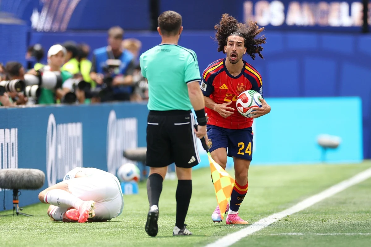 Polémica total por el gol anulado en España – Austria a Marc Cucurella