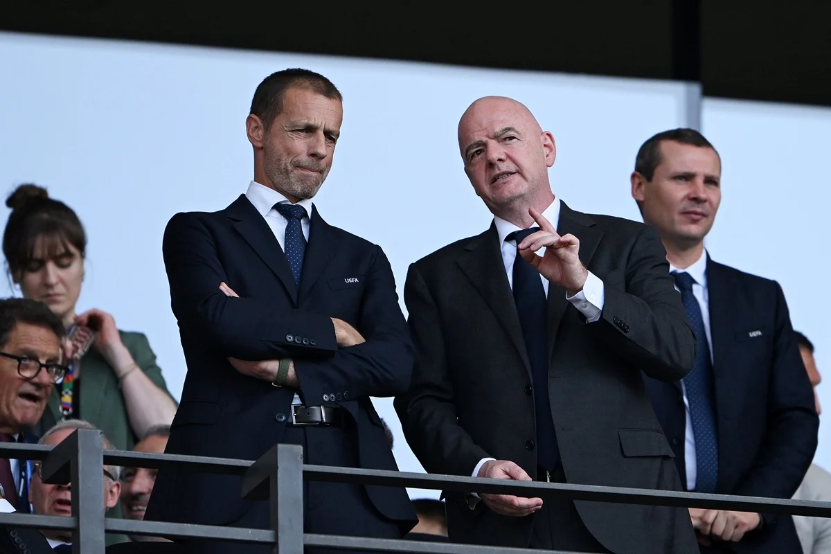 FIFA avisó que quiere privatizar la Copa del Mundo y UEFA salió al cruce de Infantino