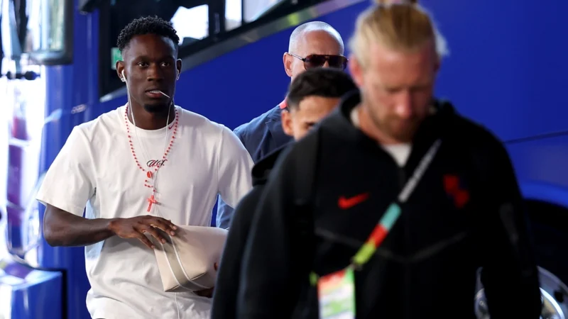 Con el expulsado Balogun de titular, así forman Estados Unidos y Bélgica en el Mundial 2026
