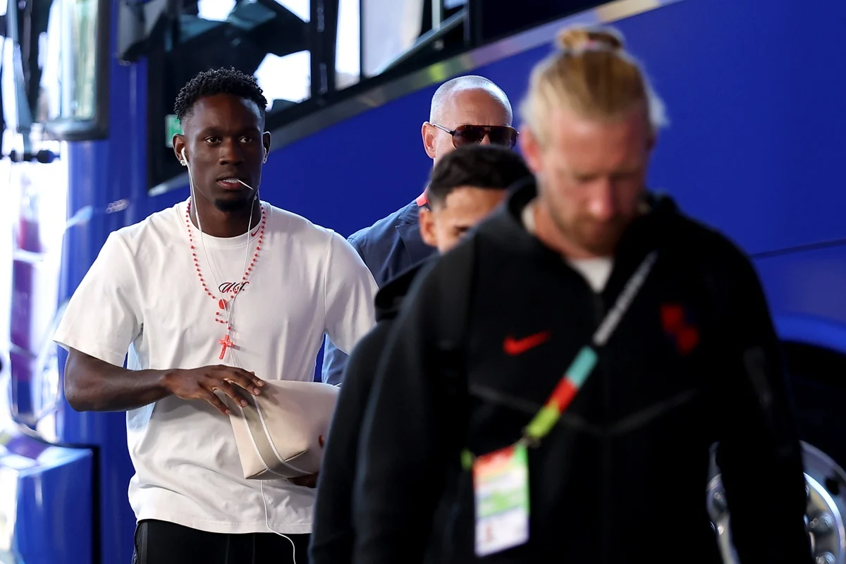 Con el expulsado Balogun de titular, así forman Estados Unidos y Bélgica en el Mundial 2026