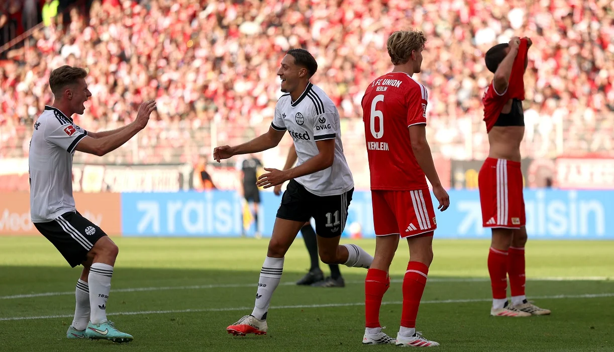 Frankfurt empató en Berlín con hat-trick de Ebnoutalib