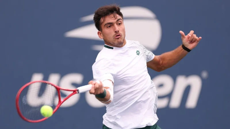 Karen Khachanov fue mucho para Román Burruchaga en el US Open