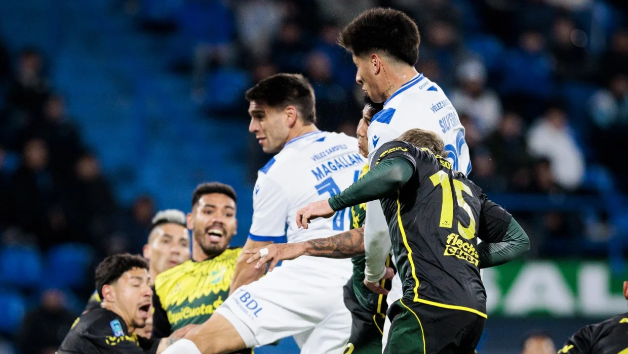 Velez y Defensa y Justicia empataron uno a uno