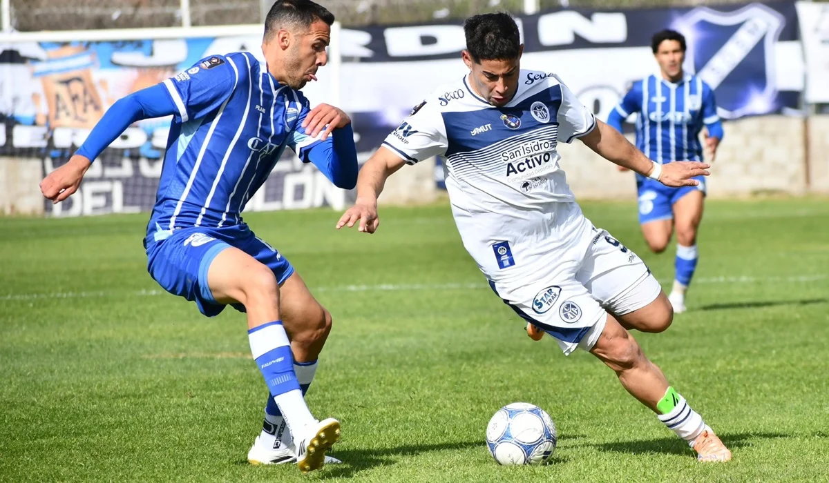 Godoy Cruz pegó sobre el final y hundió más a Acassuso