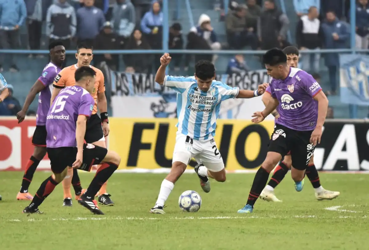 Atlético Tucumán e Instituto igualaron sin goles