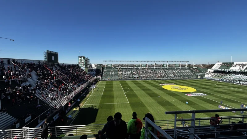 Banfield y River tienen formaciones confirmadas