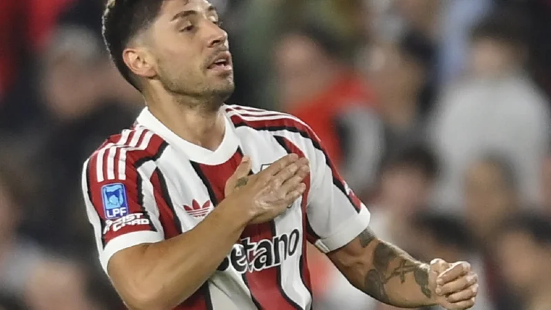 Gonzalo Montiel abrió la cuenta anotando el primer gol de River en el torneo