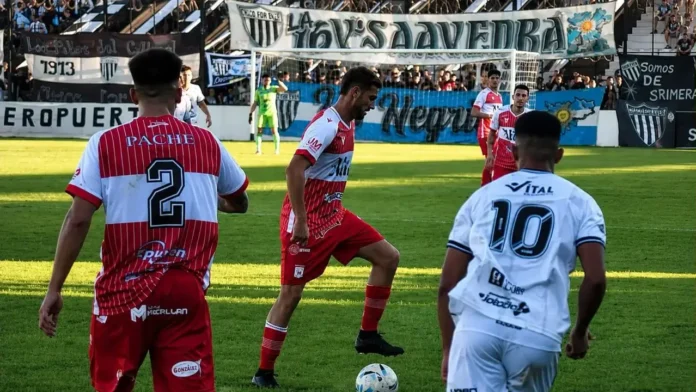Deportivo Morón tropezó en su visita a Chaco For Ever y no pudo recortar distancias con Ferro