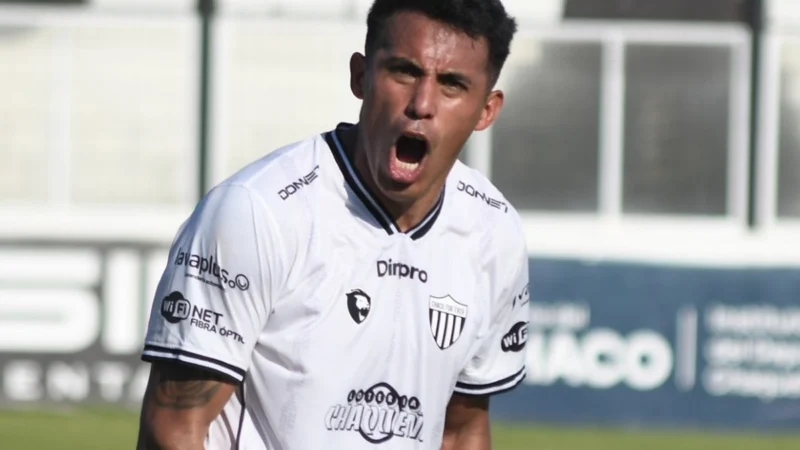 Chaco for Ever goleó a San Miguel para soñar con la permanencia