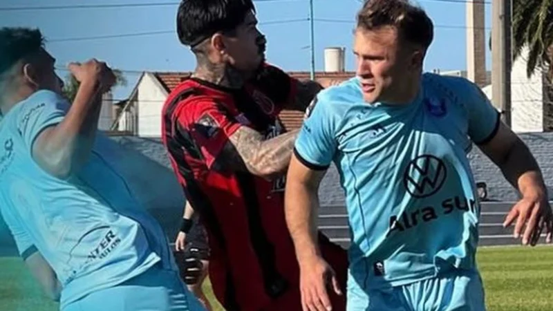 Bolívar hundió a Defensores de Belgrano con golazo de Yeri