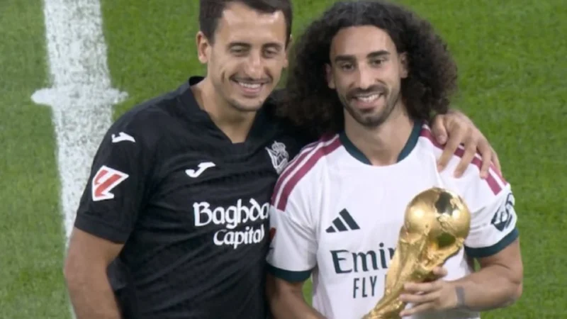 Cucurella y Oyarzábal levantaron la Copa del Mundo en el Bernabéu