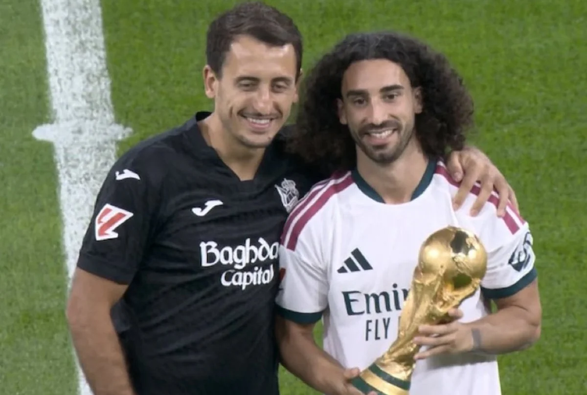 Cucurella y Oyarzábal levantaron la Copa del Mundo en el Bernabéu