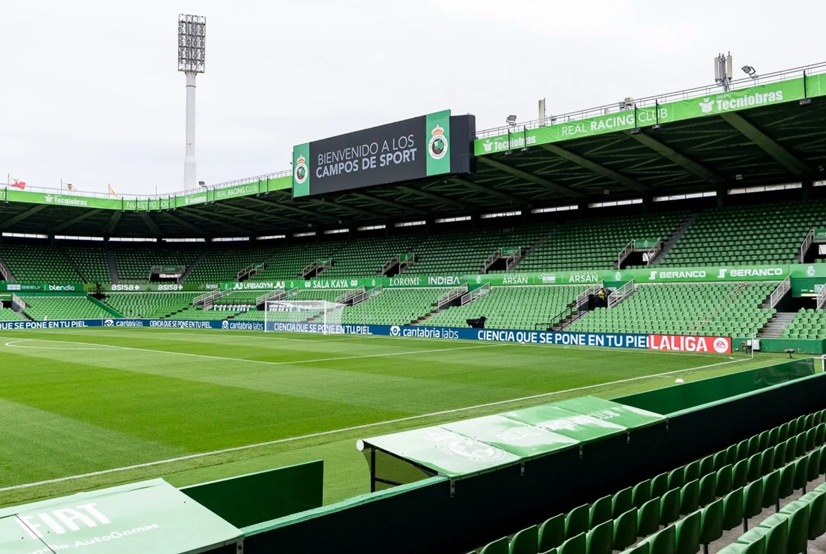Formaciones para Racing de Santander y Villarreal en La Liga