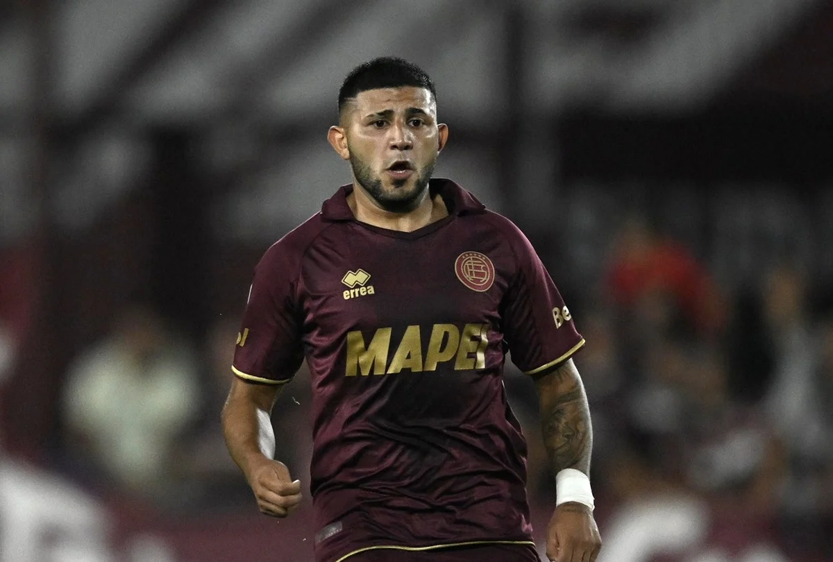 Lanús se desprendió de Facundo Pérez y Alexis Segovia