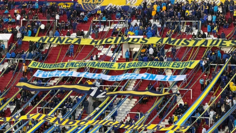 La hinchada de Boca le dedicó una bandera a la familia Messi tras la muerte de Jorge