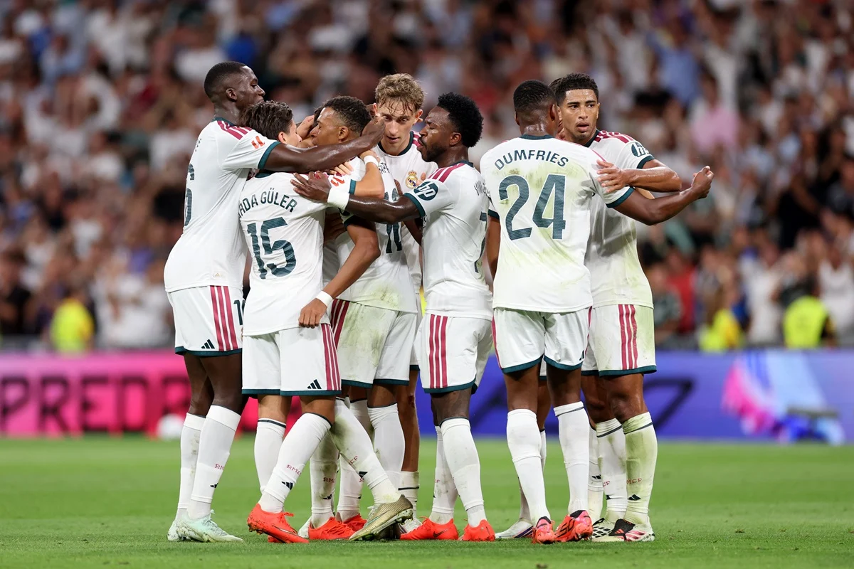 Pitidos al Real Madrid en el Bernabéu y en la segunda jornada