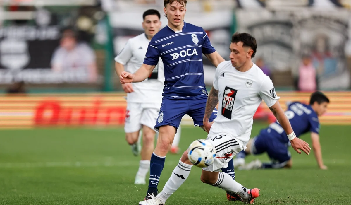 Riestra eliminó a Gimnasia por penales en Copa Argentina