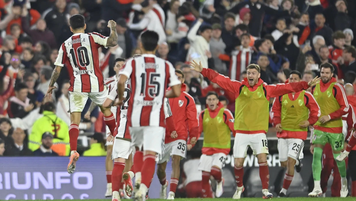 Ángel Correa volvió a convertir en el fútbol argentino después de 12 años