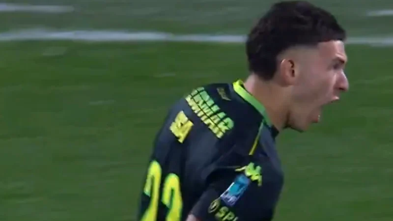 Sosa metió un golazo de mitad de cancha en Rosario Central – Aldosivi
