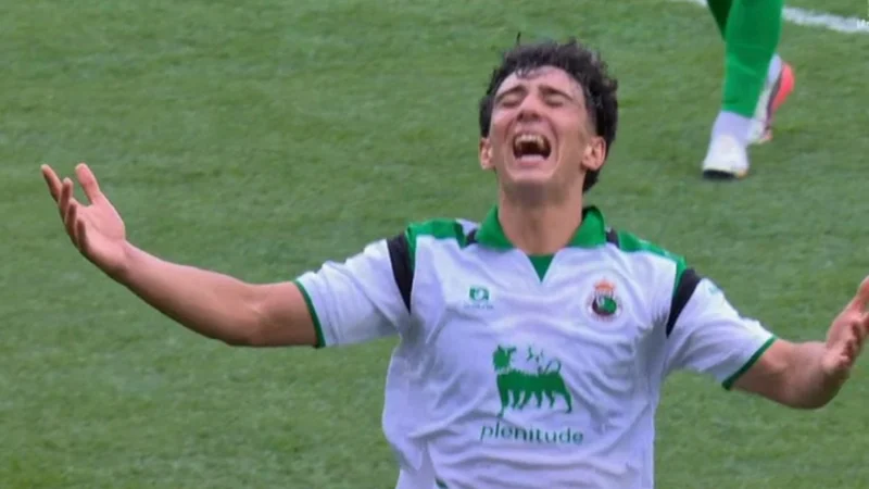 Golazo de Sergio Martínez para Racing de Santander ante Villarreal