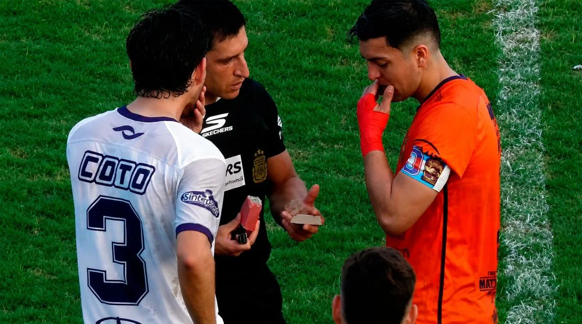 Tristán Suárez vencía a Güemes 3 a 1 en Santiago del Estero y el partido terminó suspendido por incidentes