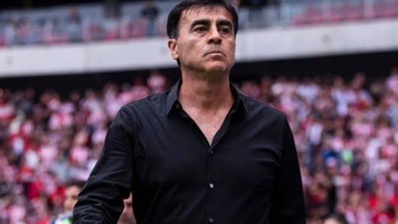Independiente decidió terminar el ciclo de Gustavo Quinteros