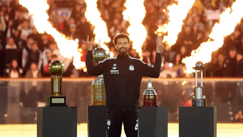 Colo Colo le dio una monumental presentación a Vozinha en la Ruca