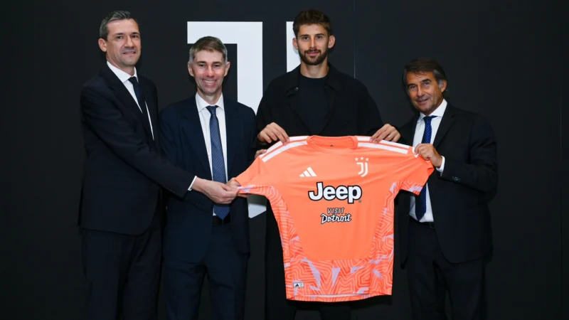 Juventus tiene nuevo arquero ya que presentó a Guglielmo Vicario