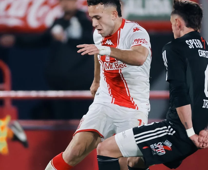Huracán hizo el gasto pero no pudo doblegar a un aplicado Riestra en Parque Patricios