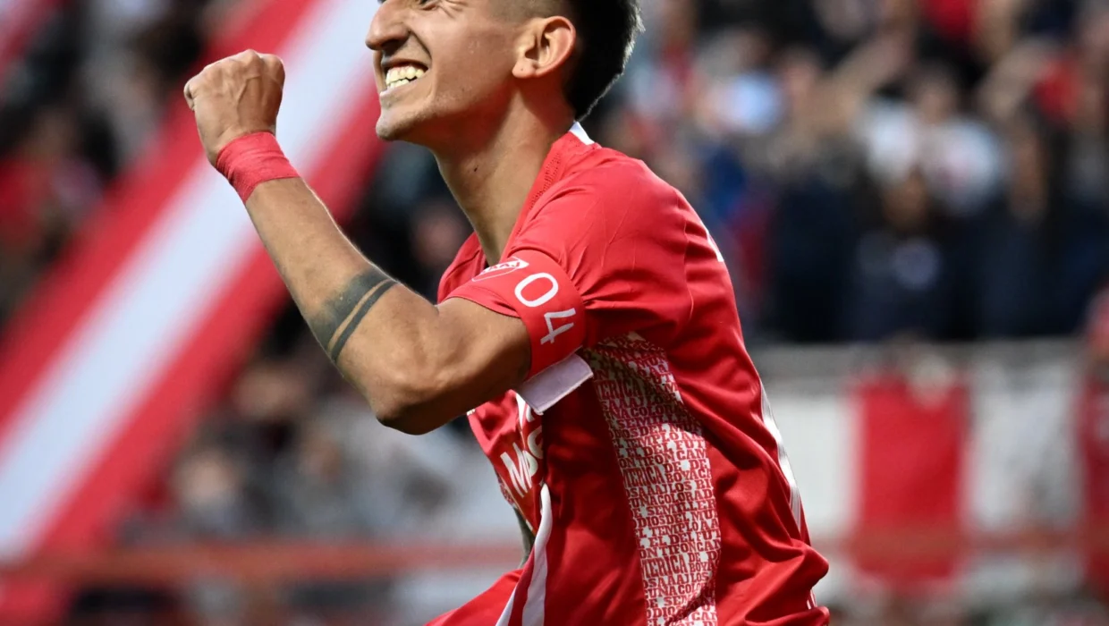 Argentinos remontó ante Aldosivi y lidera en ambas tablas de la Liga Profesional