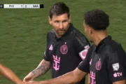 Lionel Messi marcó su primer golazo tras el fallecimiento de su padre y recibió el abrazo de todos