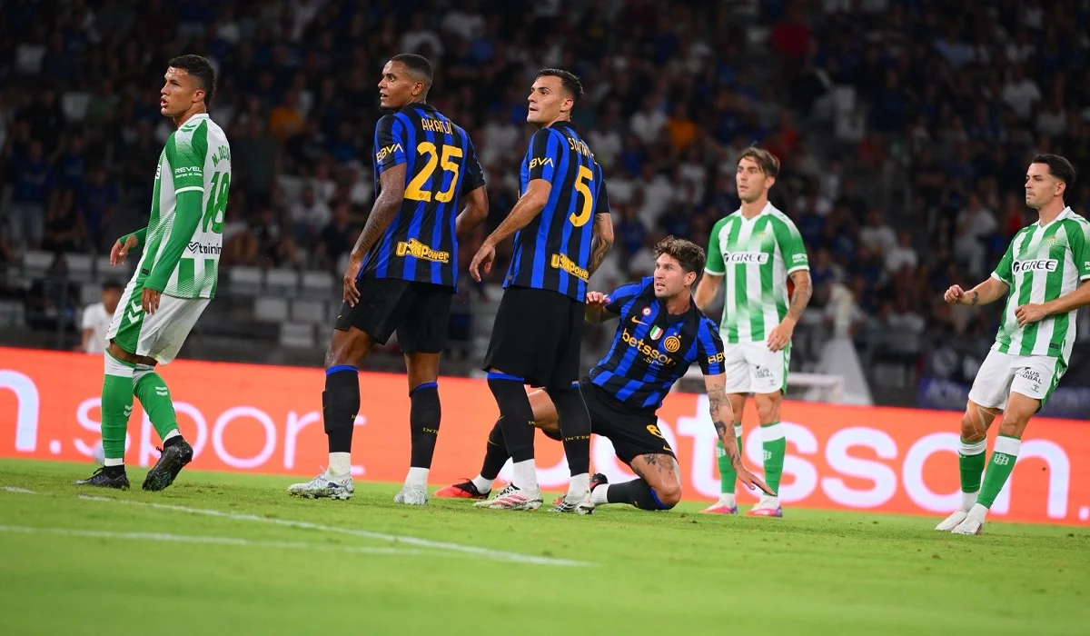Inter le ganó a Betis con un golazo de John Stones