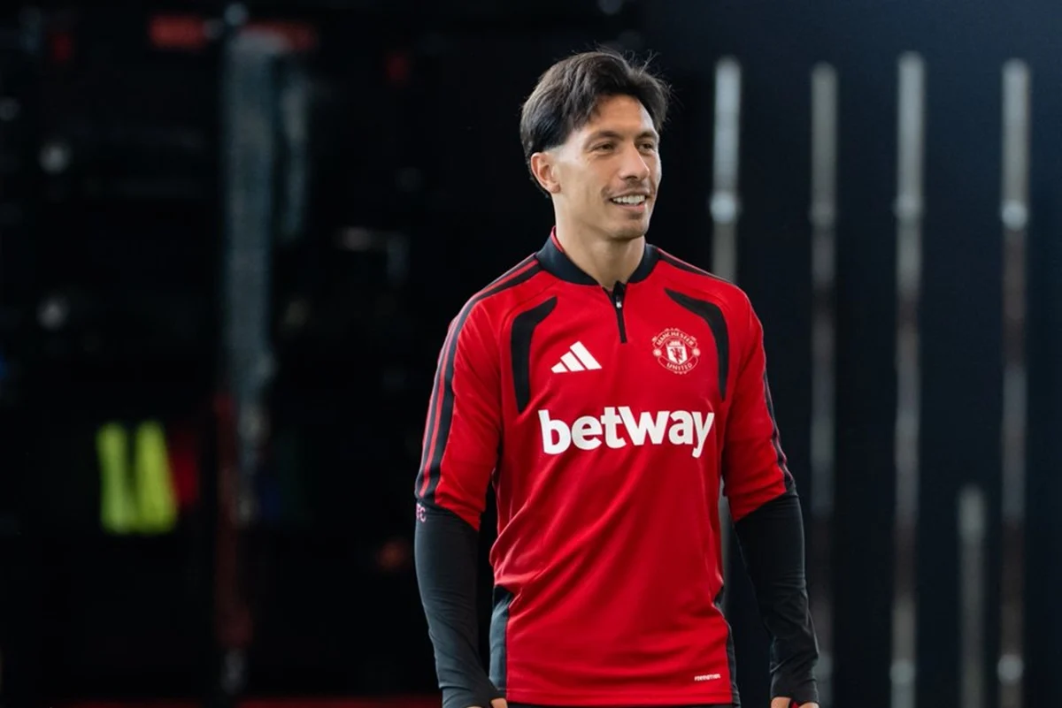 Lisandro Martínez vuelve a jugar en Manchester United post Mundial 2026
