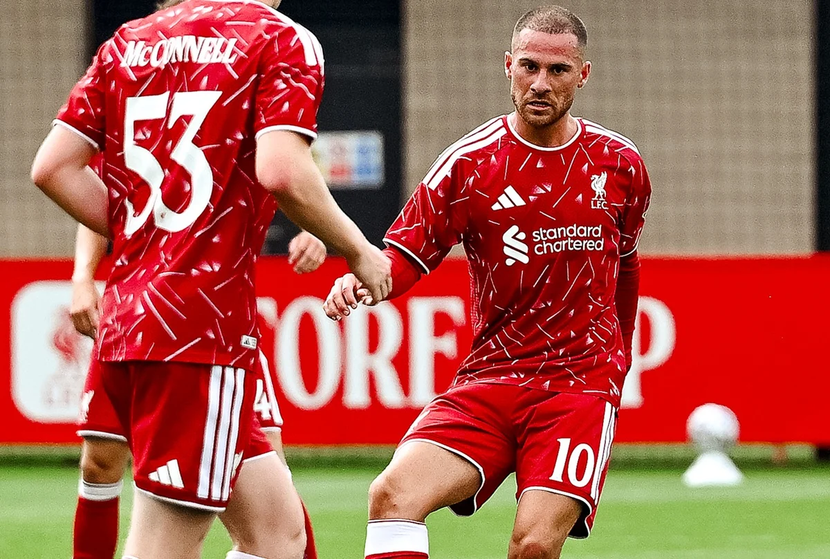 Liverpool empató con Como y Alexis Mac Allister fue titular