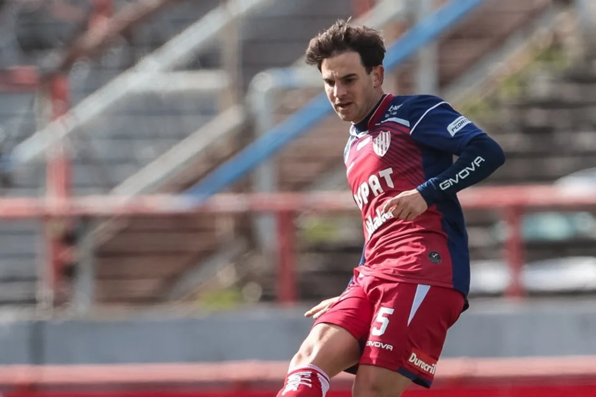 Lucas Menossi marcó un golazo para Unión ante Aldosivi