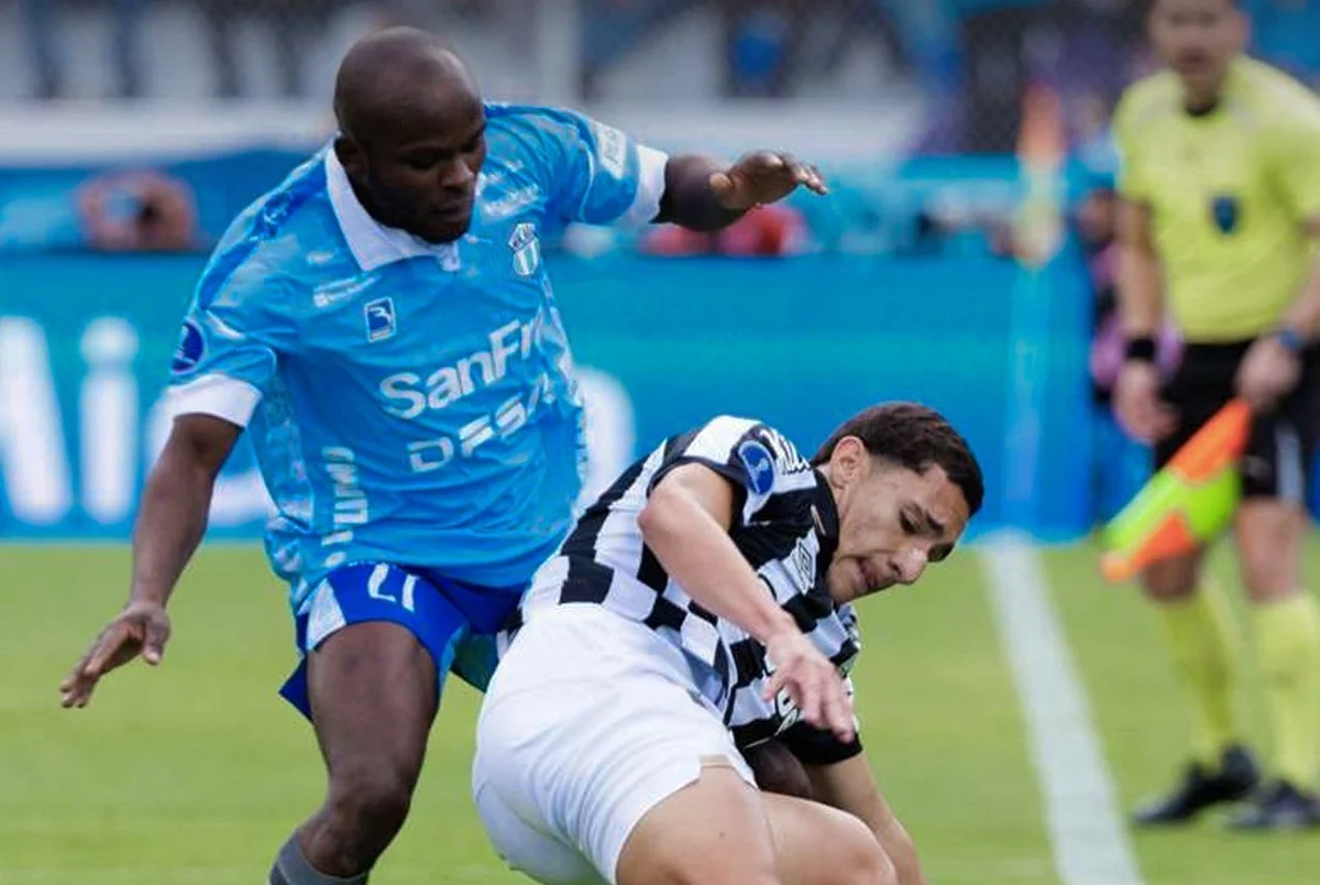 Santos empató con Macará y avanzó a cuartos de Sudamericana