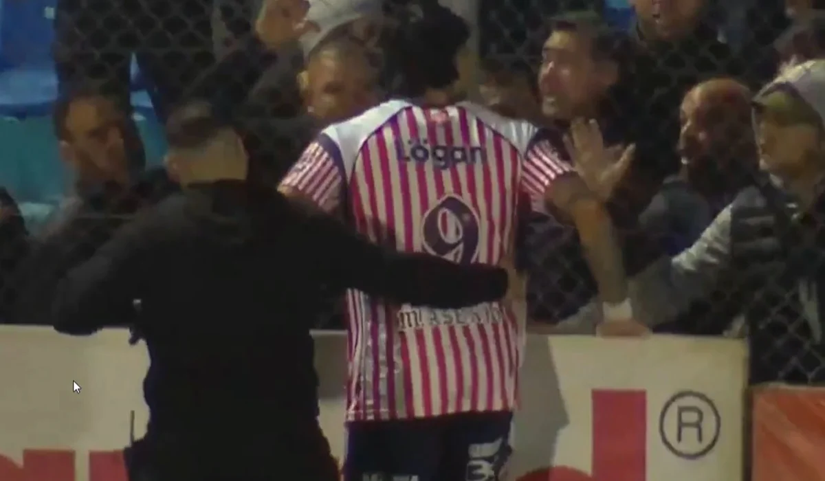 ¡Insólito! Asenjo fue expulsado en el clásico y lo insultaron los allegados de Los Andes