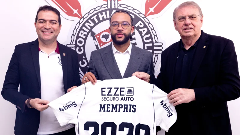 ¡Insólito! Tras amenazas de los hinchas, Corinthians dio marcha atrás y decidió renovar el contrato de Memphis Depay