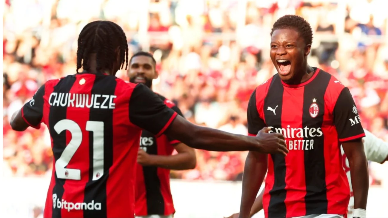 Milan logró un triunfazo amistoso metiéndole cuatro goles a Manchester United