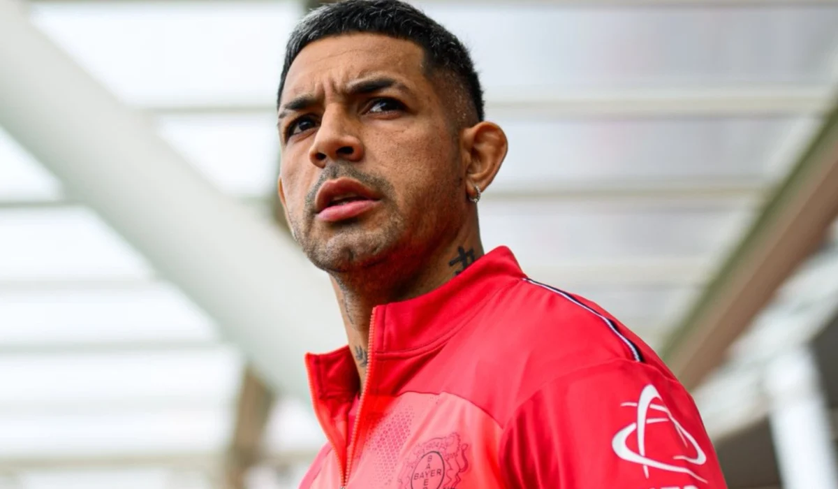 Facundo Medina hizo su debut oficial con Bayer Leverkusen