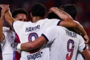 PSG salvó el debut en Rennes gracias al doblete del debutante Ferran Torres