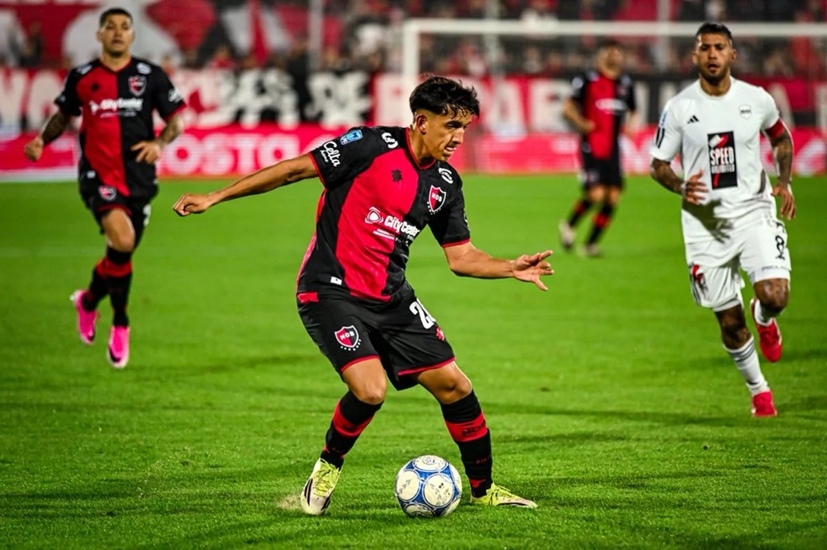 Facundo Guch dibujó un golazo para Newell´s ante Riestra