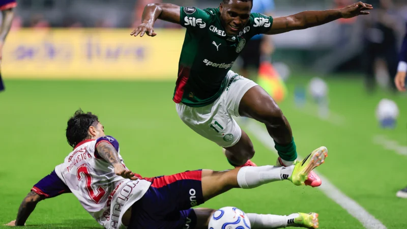Cerro Porteño salvó un empate agónico ante Palmeiras en Brasil que lo ilusiona para la revancha